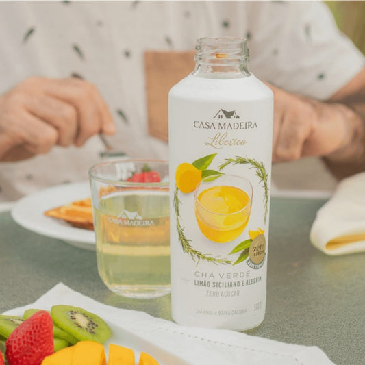 Chá Verde com Limão Siciliano e Alecrim 500ml Casa Madeira