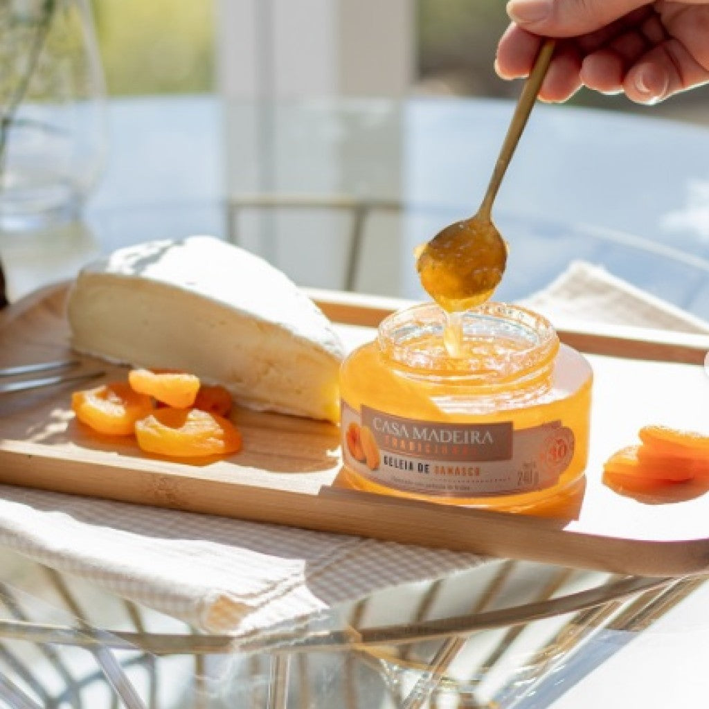 Geleia de Damasco com Pedaços 240g Casa Madeira