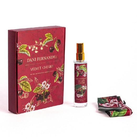 Kit com 1 Aromatizador de Ambiente e 1 Lenço Velvet Cherry 50ml Dani Fernandes