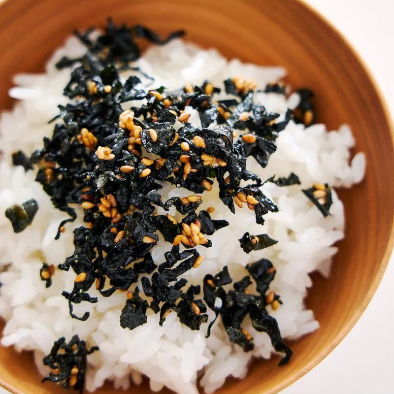Tempero para Arroz Furikake Alga Marinha Nori e Peixe Salmão 30g Urashima