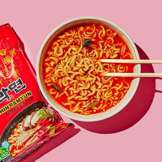 Macarrão Instantâneo Coreano Shin Ramyun Nongshim Picante 120g