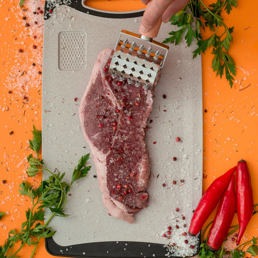 Rolo Amaciador de Carne de Metal e Madeira