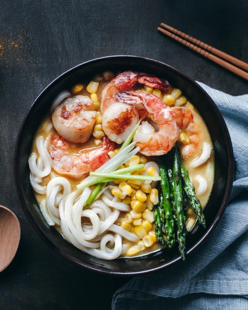 Macarrão Instantâneo Udon Frutos do Mar 196g Wang