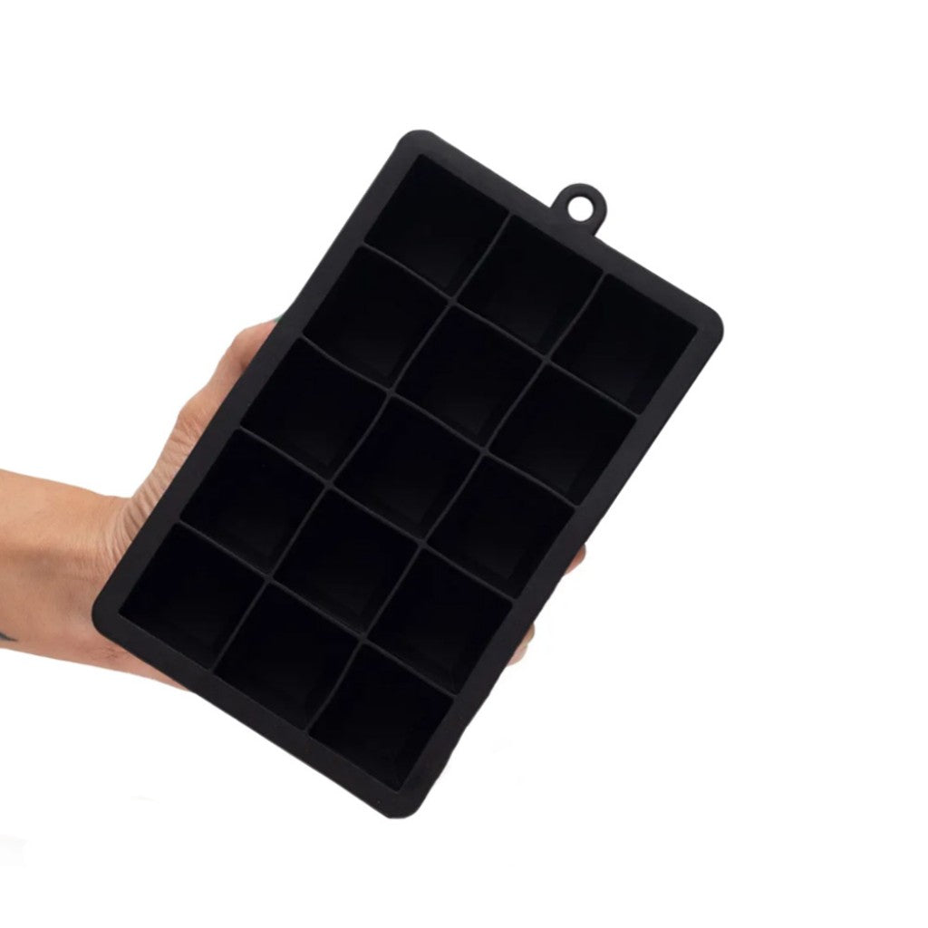 Forma de Gelo de Silicone Preto 15 Cubos Jumbo Oikos