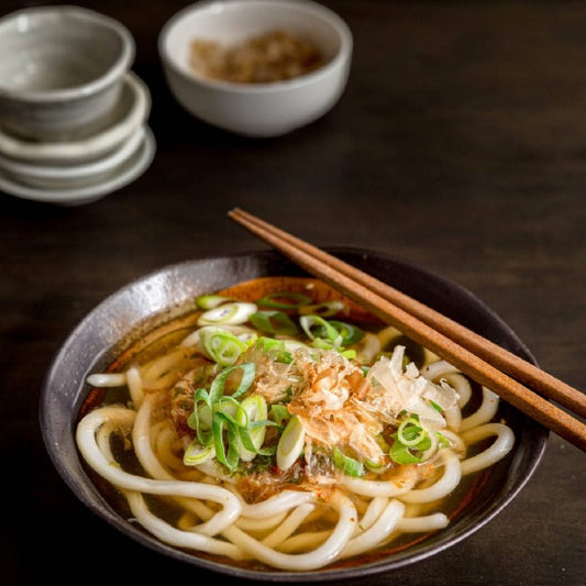 Macarrão Instantâneo Katsuobushi Udon 221g Wang