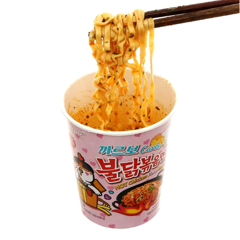 Macarrão Instantâneo Picante Sabor Frango Carbonara Copo 80g Samyang