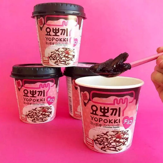Massa de Arroz Yopokki ao Molho de Chocolate 120g Young Poong