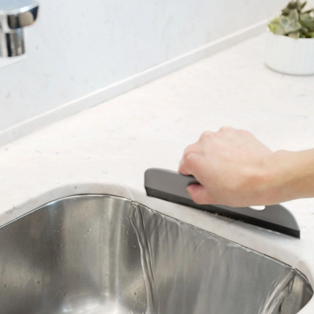 Rodo para Pia Compacto Trium Preto 19x7,5cm Ou