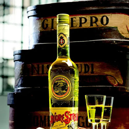 Licor Fino de Ervas Strega 700ml - Original da Itália