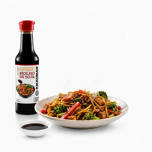 Molho de Soja Kikkoman para Pratos Quentes e Refogados 150ml