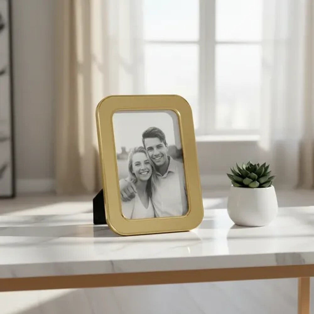 Porta Retrato em Metal Dourado 10x15cm Mart